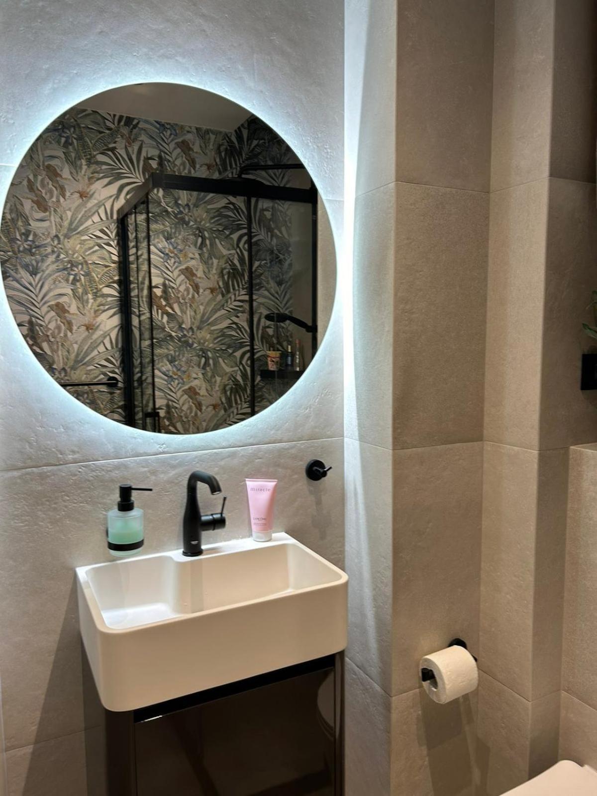 With Jungle Bathroom *