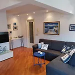 1 Apartmant & 1 Delux Room With Bathroom