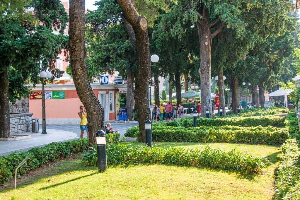 Appartamento 1 Apartmant & 1 Delux With Bathroom *